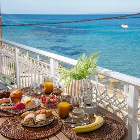 Apartamento Mare Nostrum Seafront Apartment, By Zantewize